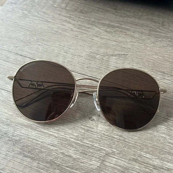 Balenciaga | Accessories | Balenciaga 56mm Round Oval  display picture 1